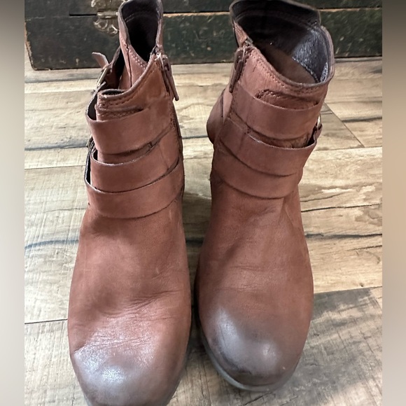 Josef Seibel Britney Bria Brown Bootie Ankle Boot size 7.5 - Picture 15 of 16